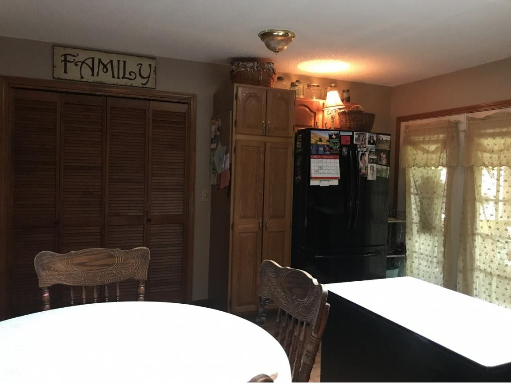 122 Fitzsimmons Hill Road Elizabethton, TN 37643 - Photo 5 of 26 Photo 5