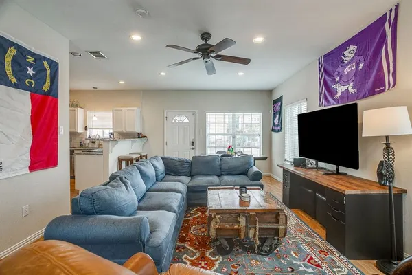 $6,000 | 3200 Lubbock Avenue, Fort Worth, TX 76109