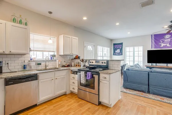 $6,000 | 3200 Lubbock Avenue, Fort Worth, TX 76109