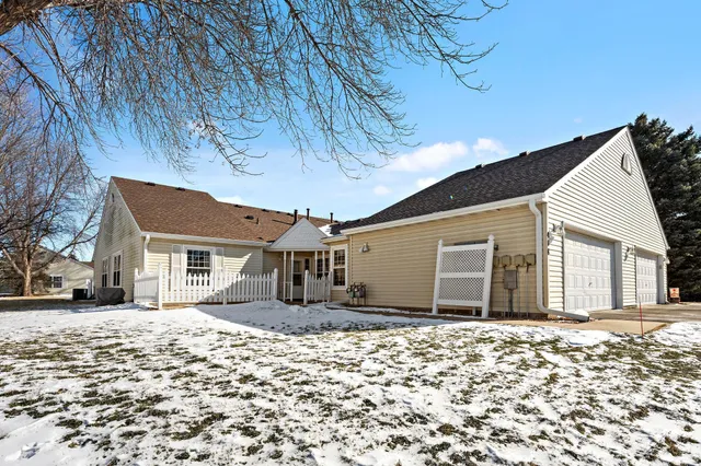 $265,000 | 418 Sarazin Street, Shakopee, MN 55379