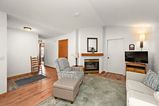 $265,000 | 418 Sarazin Street, Shakopee, MN 55379