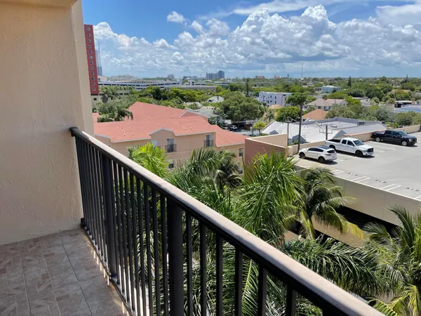 $3,500 | 1801 North Flagler Drive, Unit 818 (FLEXIBLE SEASONAL), West Palm Beach, FL 33407