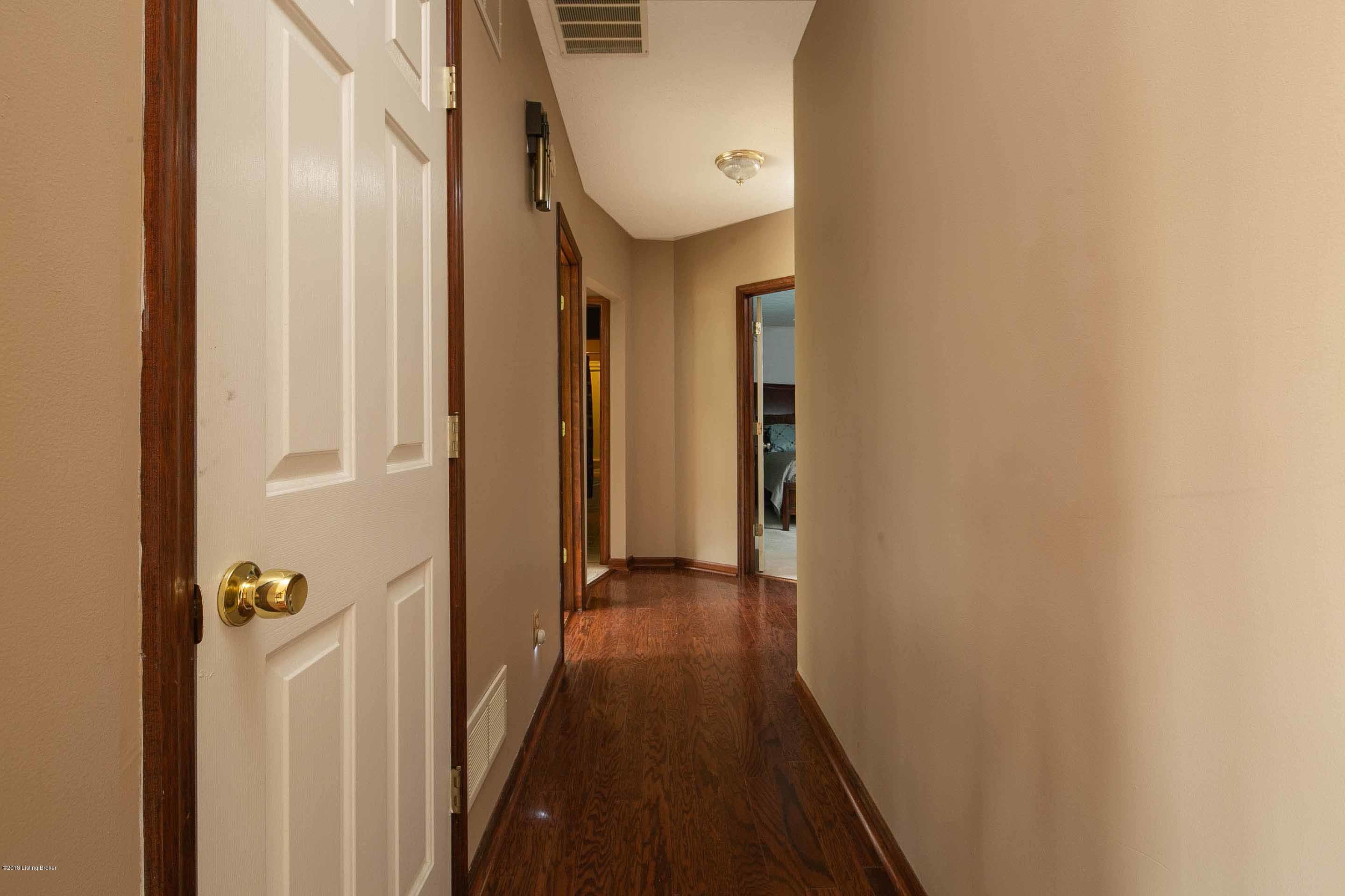 240 Travis Road Shepherdsville, KY 40165 - Photo 44 of 59 39