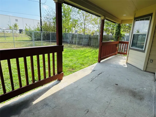 $1,800 | 17202 East Shawnee Street, Baytown, TX 77523