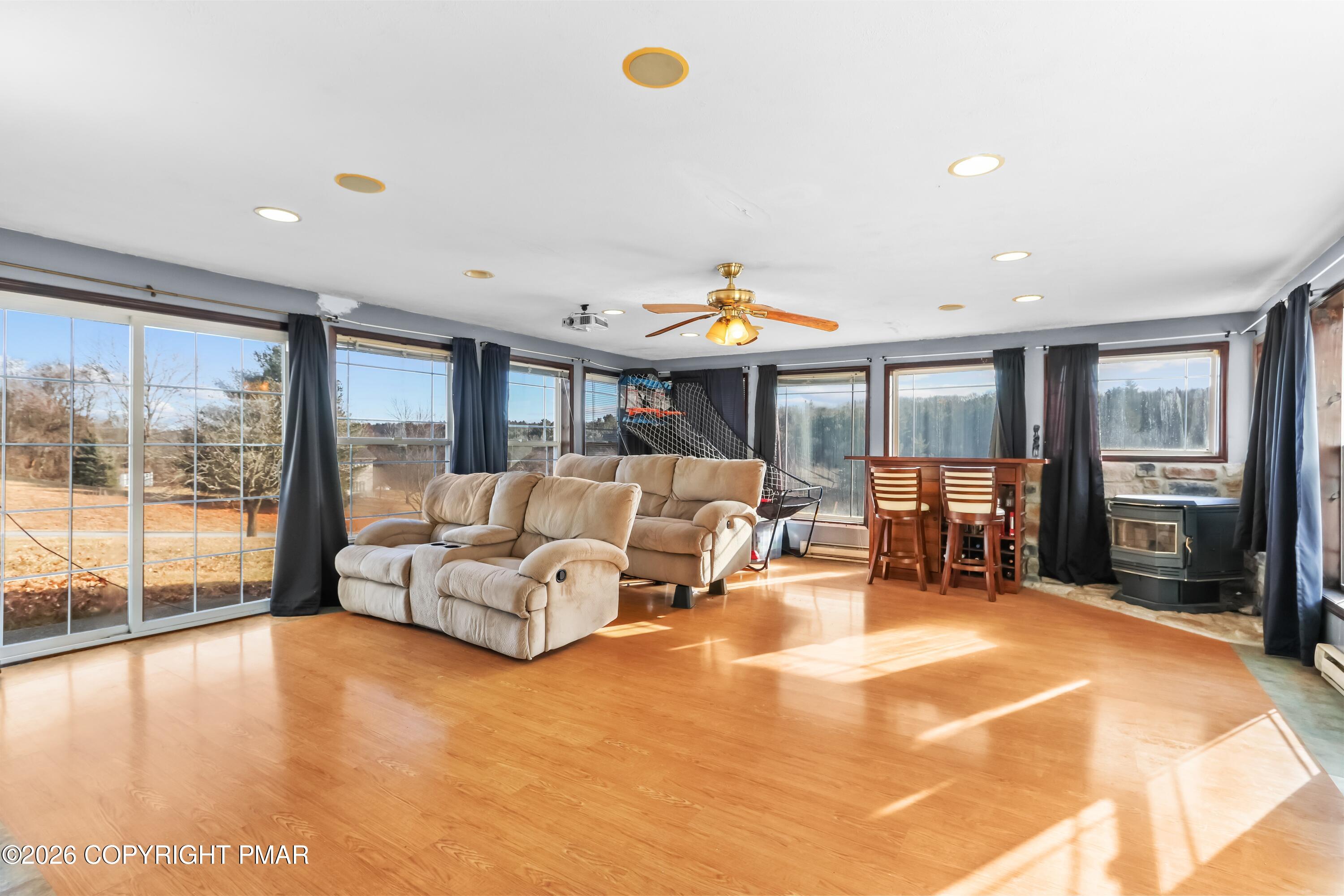 2247 Reo Drive Effort, PA 18330 - Photo 16 of 41 095A5610