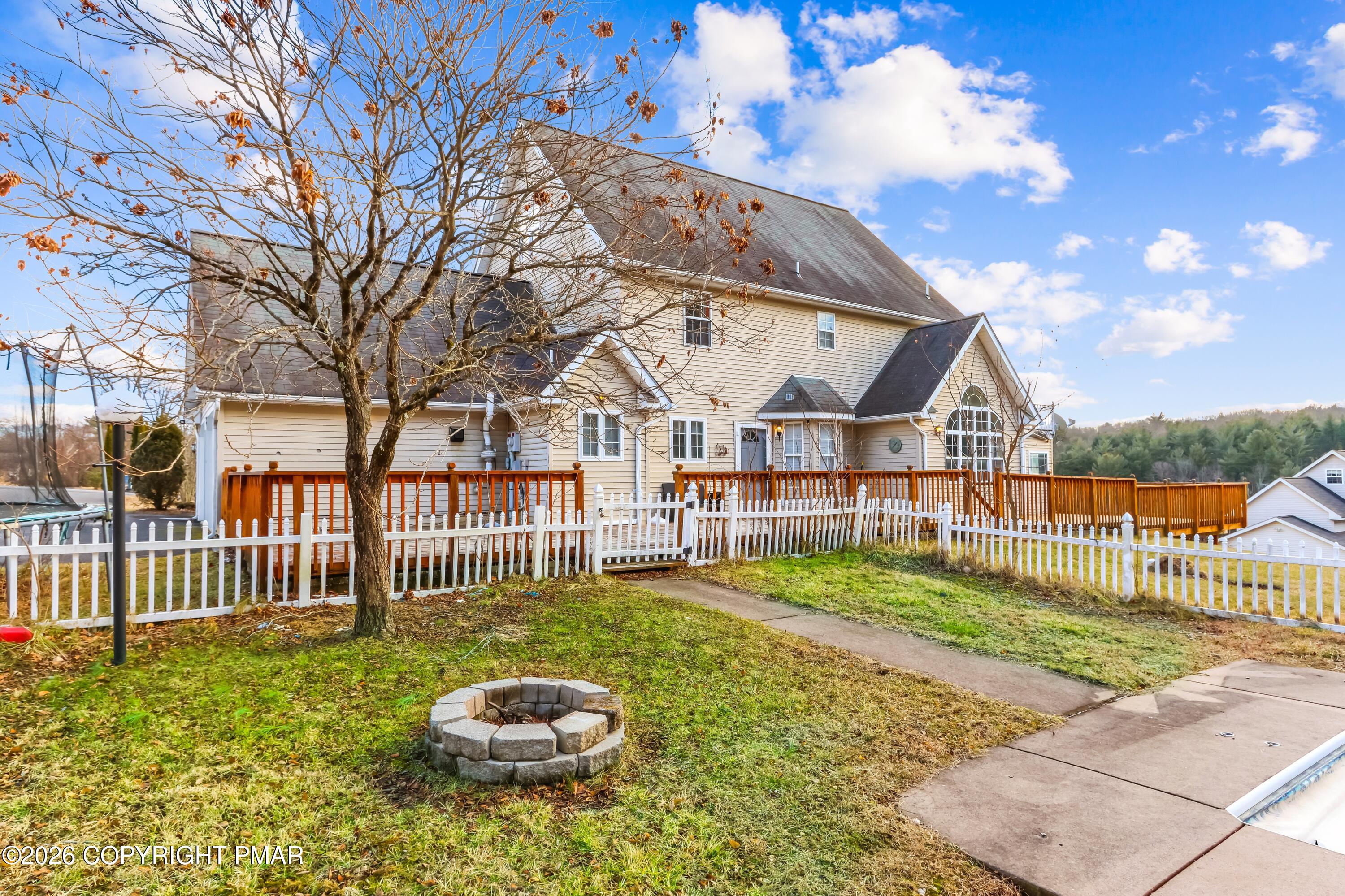 2247 Reo Drive Effort, PA 18330 - Photo 35 of 41 095A5539