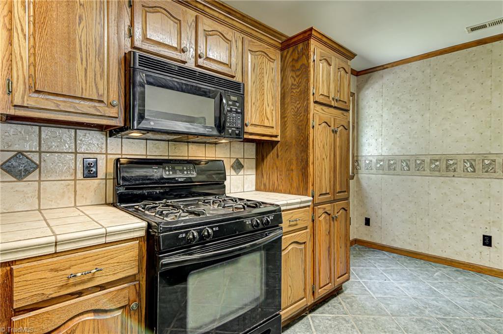 6693 Hummingbird Hollow Rural Hall, NC 27045 - Photo 12 of 30