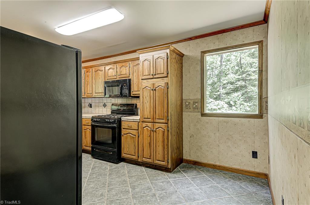6693 Hummingbird Hollow Rural Hall, NC 27045 - Photo 13 of 30