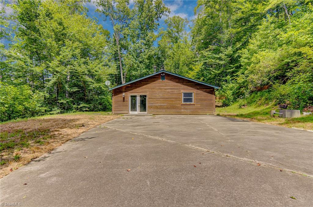 6693 Hummingbird Hollow Rural Hall, NC 27045 - Photo 3 of 30