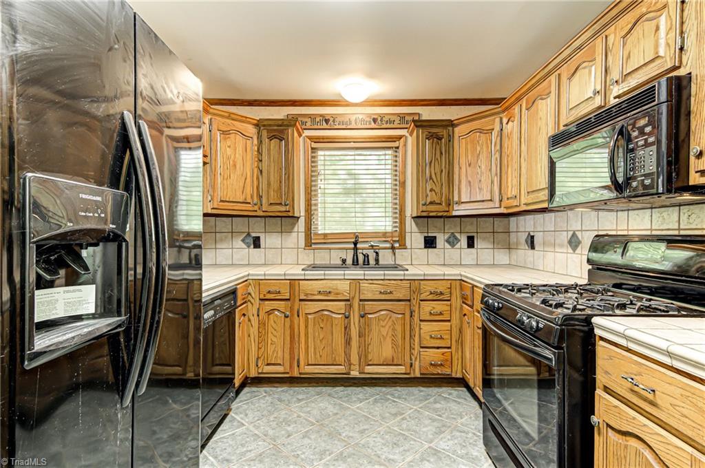 6693 Hummingbird Hollow Rural Hall, NC 27045 - Photo 10 of 30