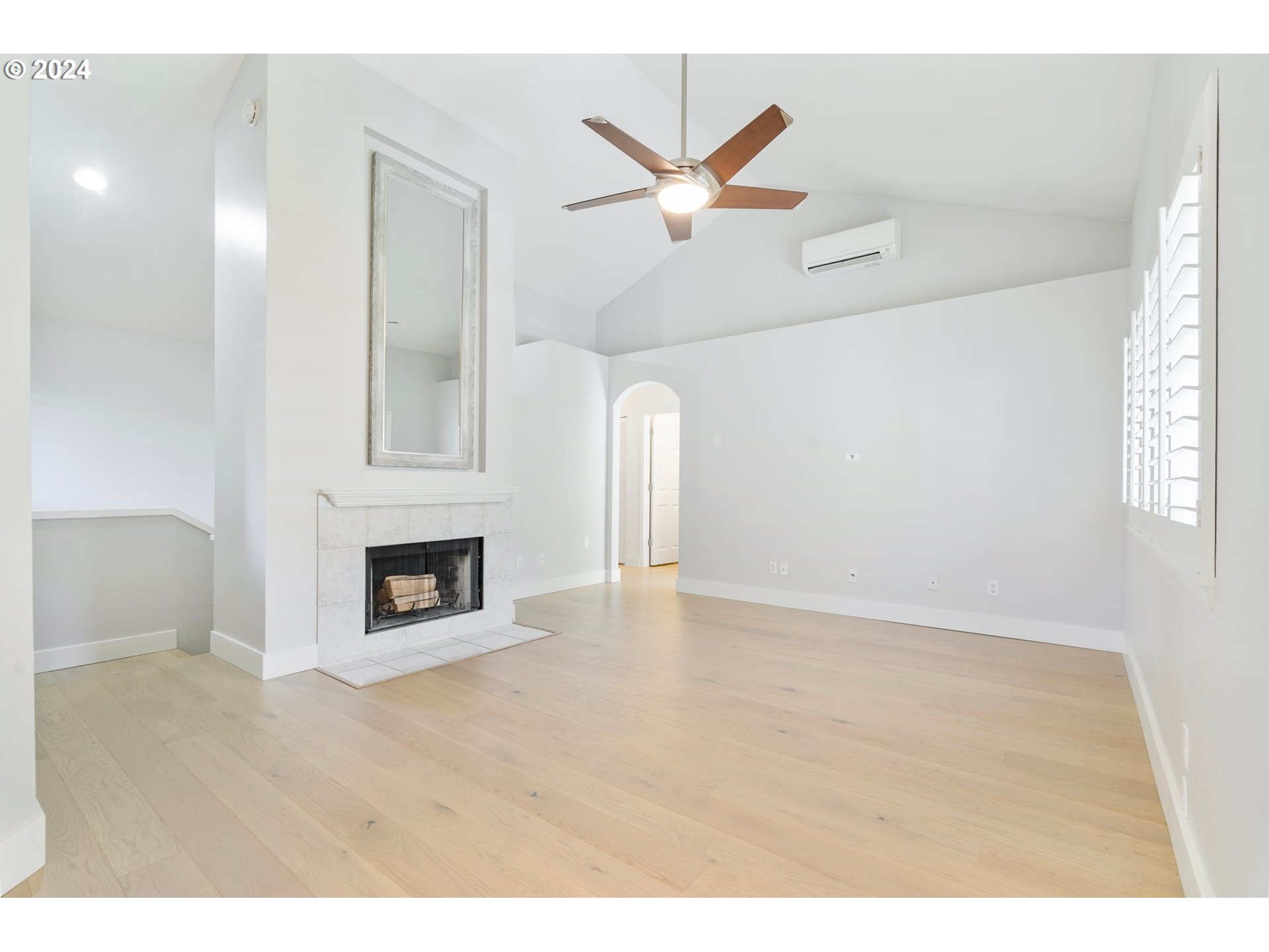 5225 Jean Road, Unit 501 Lake Oswego, OR 97035 - Photo 12 of 38 a view of a livingroom with a fireplace