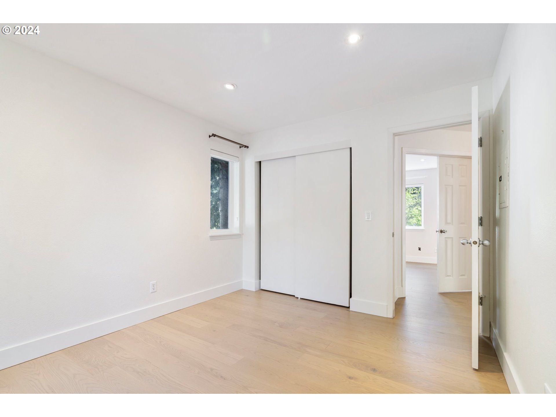 5225 Jean Road, Unit 501 Lake Oswego, OR 97035 - Photo 26 of 38 a view of an empty room