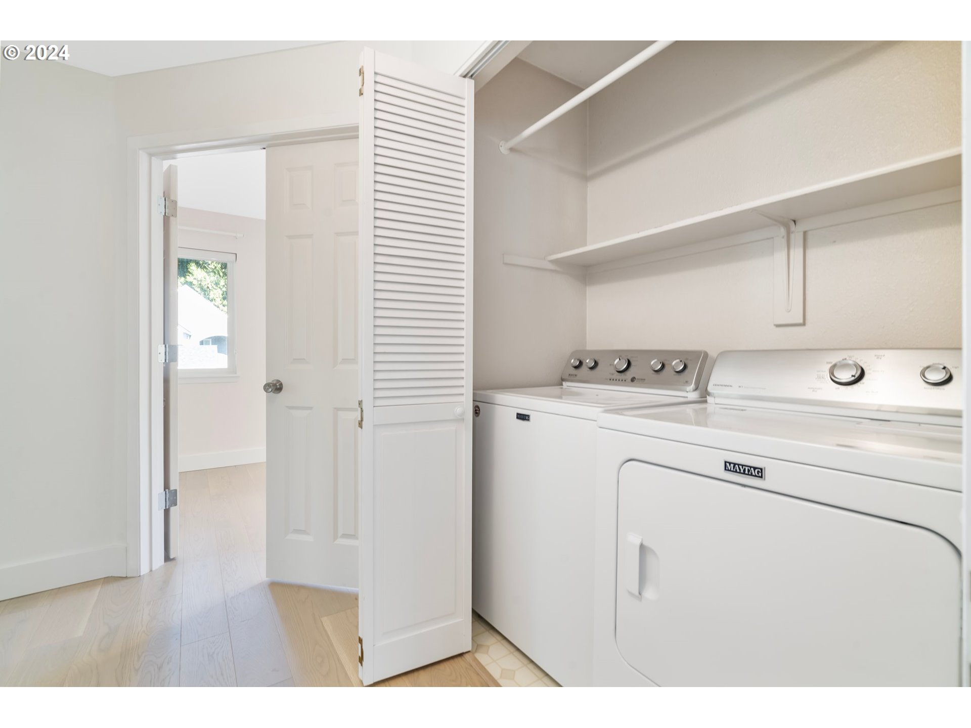 5225 Jean Road, Unit 501 Lake Oswego, OR 97035 - Photo 30 of 38 a utility room with closet dryer and washer
