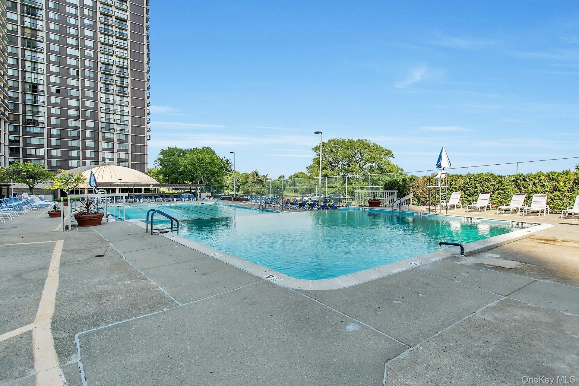 269 Grand Central Parkway, Unit 27T Queens, NY 11005 - Photo 23 of 43 a view of lake