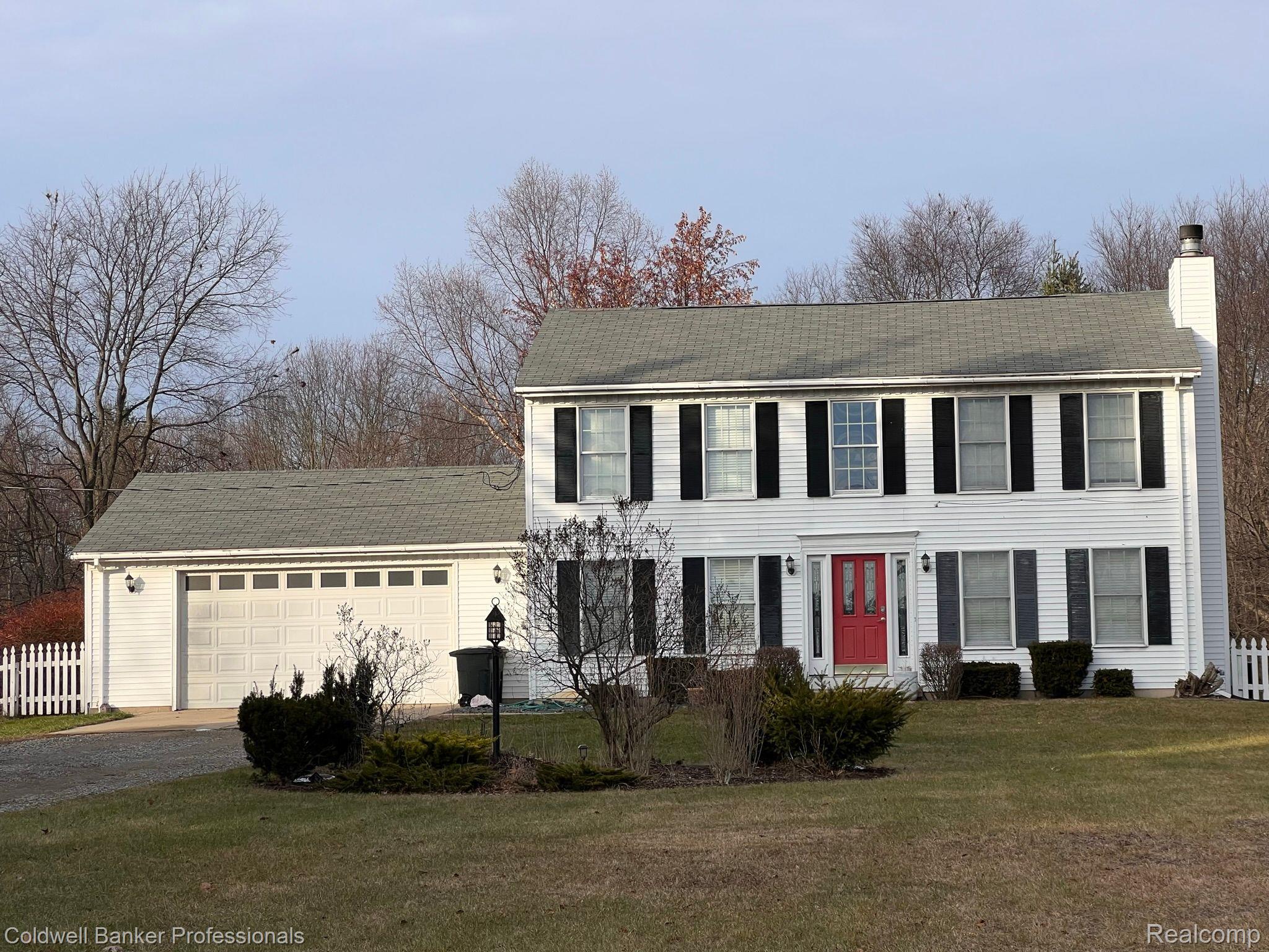 2215 East Burnside Road North Branch, MI 48461 - Photo 1 of 33 Burnside Rd Front View