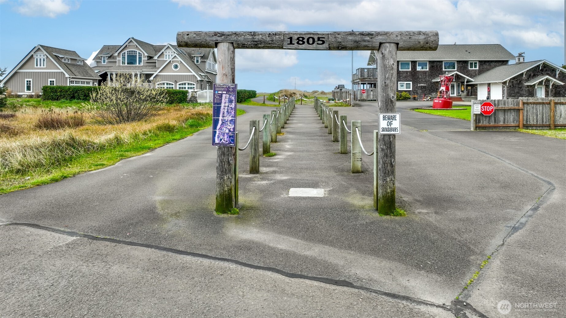 402 17th Street Southwest Long Beach, WA 98631 - Photo 32 of 32 a view of street with sitting area