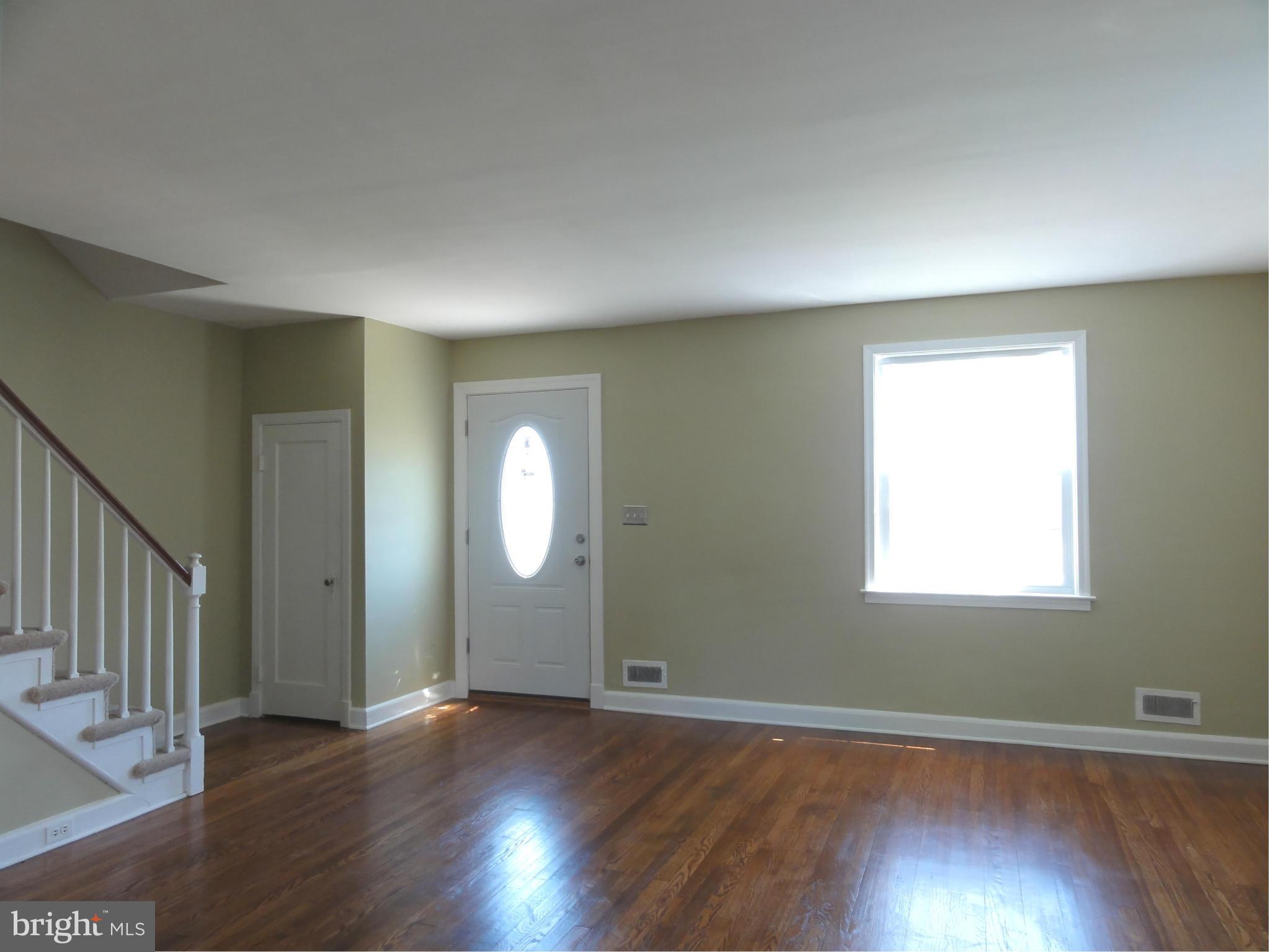 1500 East Cold Spring Lane Baltimore, MD 21218 - Photo 2 of 30 Living Room