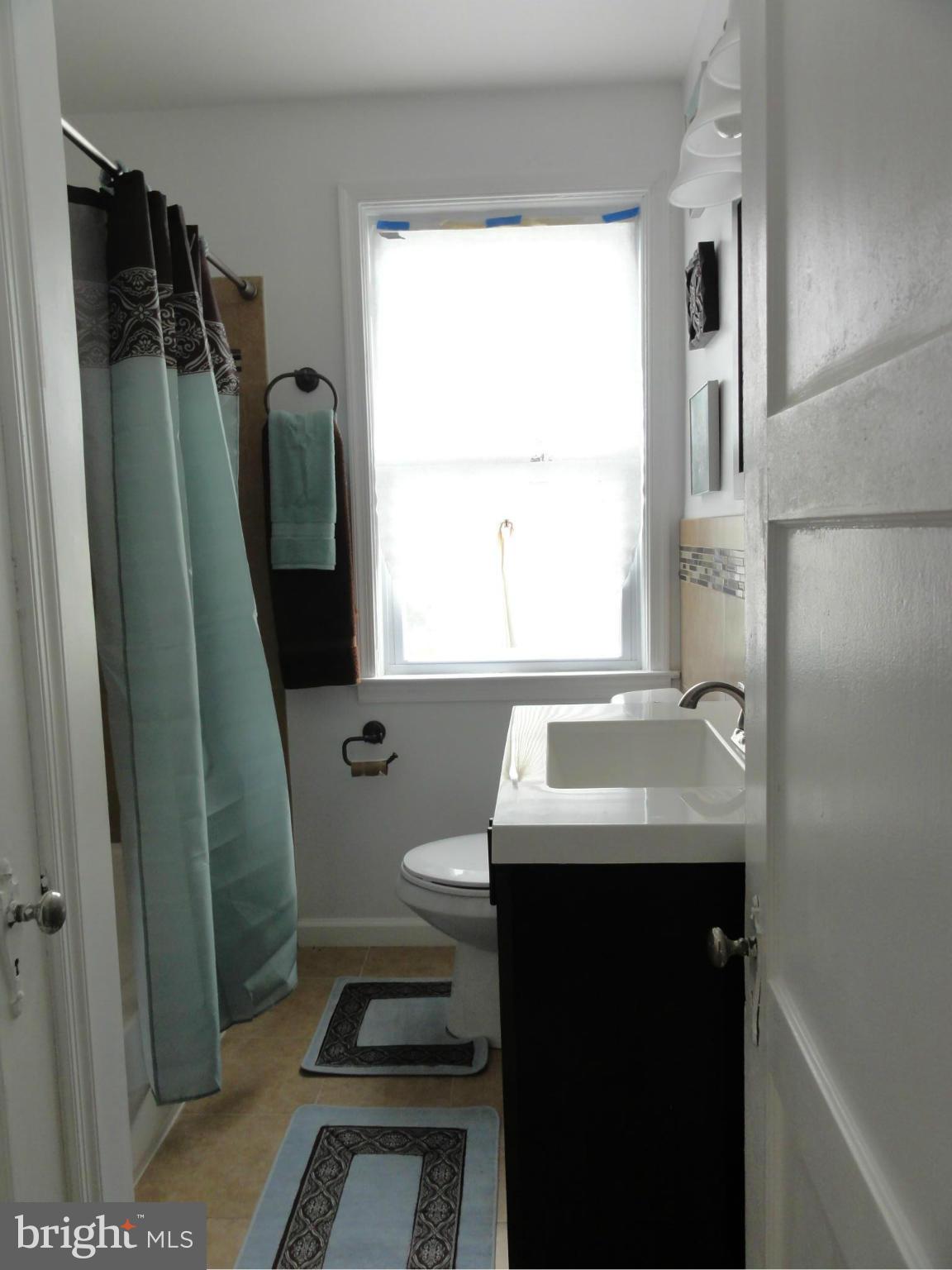 1500 East Cold Spring Lane Baltimore, MD 21218 - Photo 17 of 30 Bath