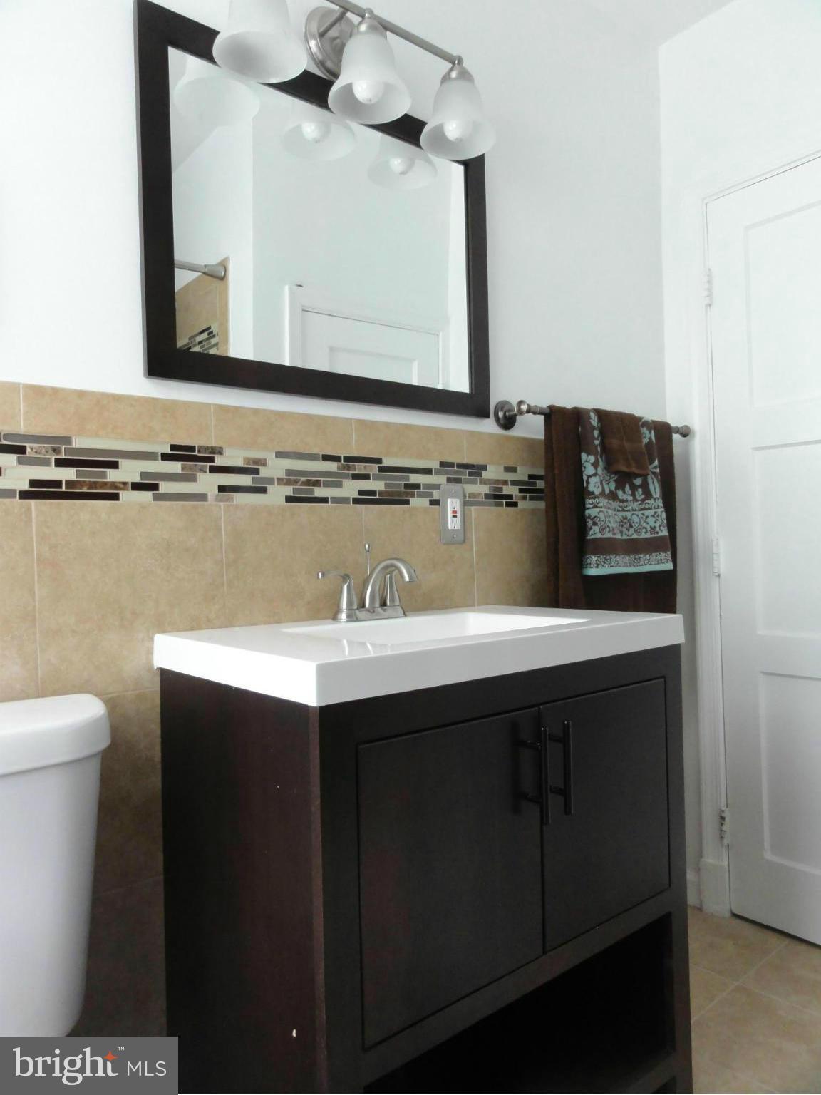 1500 East Cold Spring Lane Baltimore, MD 21218 - Photo 19 of 30 Vanity Sink