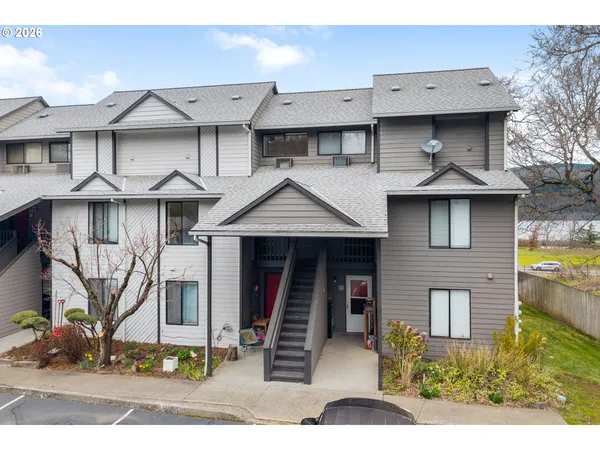$370,000 | 301 North 15th Street, Unit 201, Hood River, OR 97031