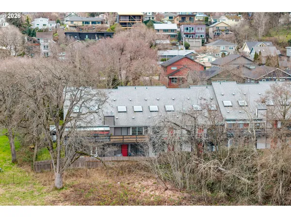 $370,000 | 301 North 15th Street, Unit 201, Hood River, OR 97031