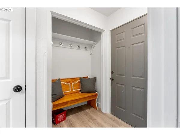 $370,000 | 301 North 15th Street, Unit 201, Hood River, OR 97031