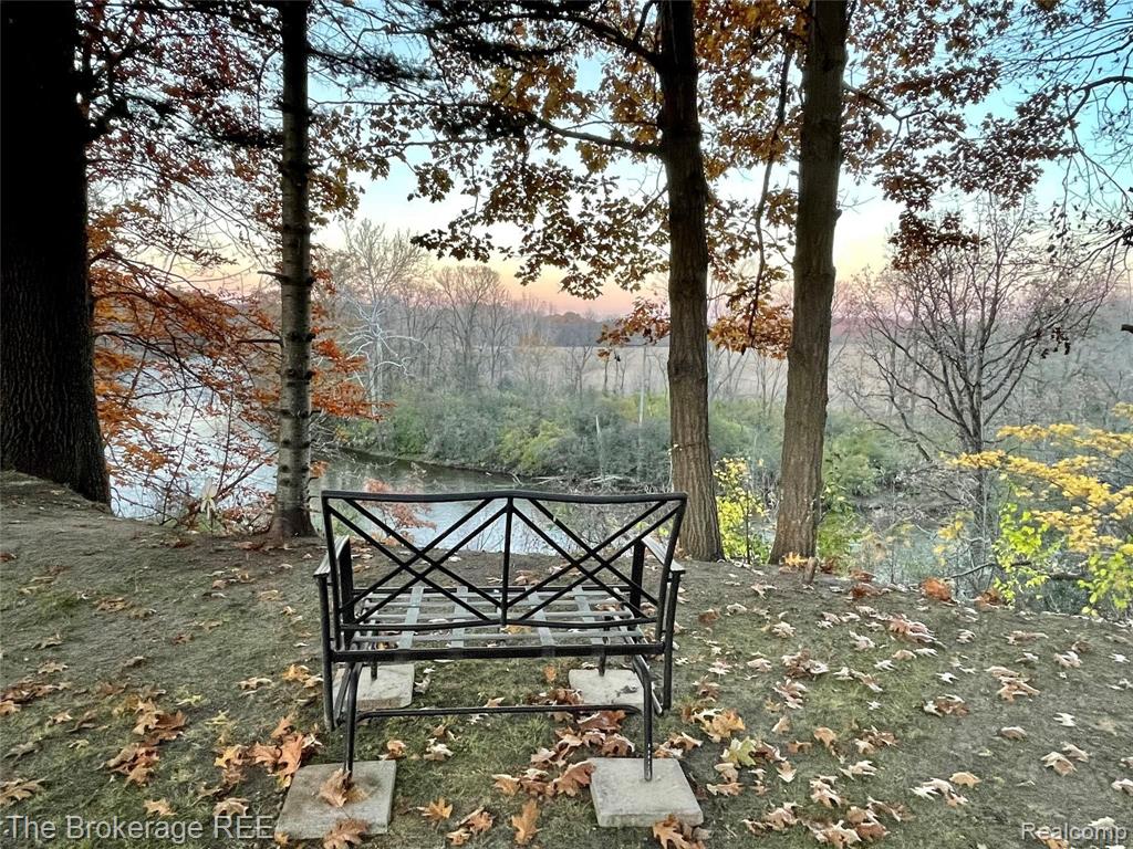 8406 North Seymour Road Flushing, MI 48433 - Photo 11 of 36