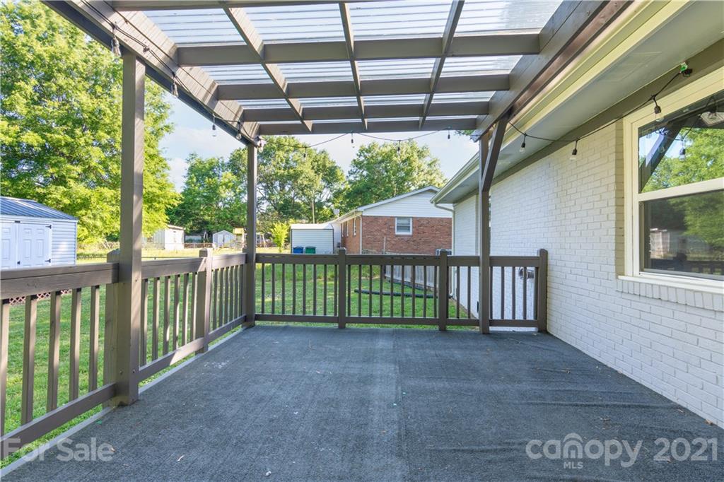5040 Potter Road Stallings, NC 28104 - Photo 3 of 32 Gallery Image 3