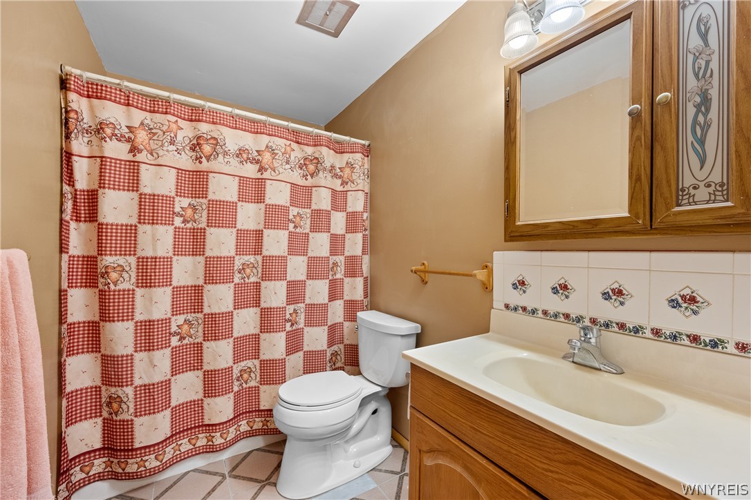 4680 Milestrip Road Hamburg, NY 14219 - Photo 18 of 29