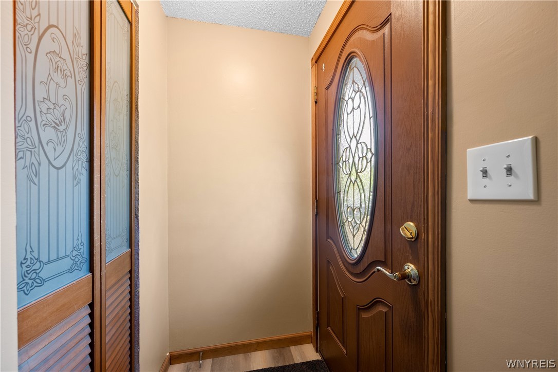 4680 Milestrip Road Hamburg, NY 14219 - Photo 4 of 29