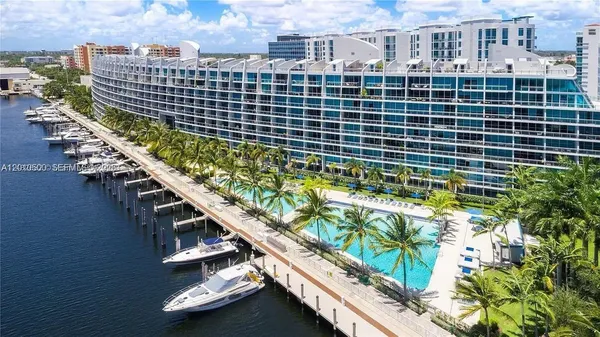 $4,200 | 2950 Northeast 188th Street, Unit 448, Aventura, FL 33180