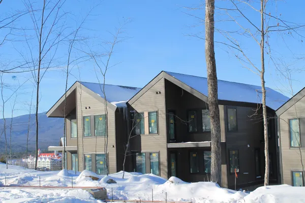 $2,595,000 | 4 A Ember Court, Unit 19A, Lincoln, NH 03251