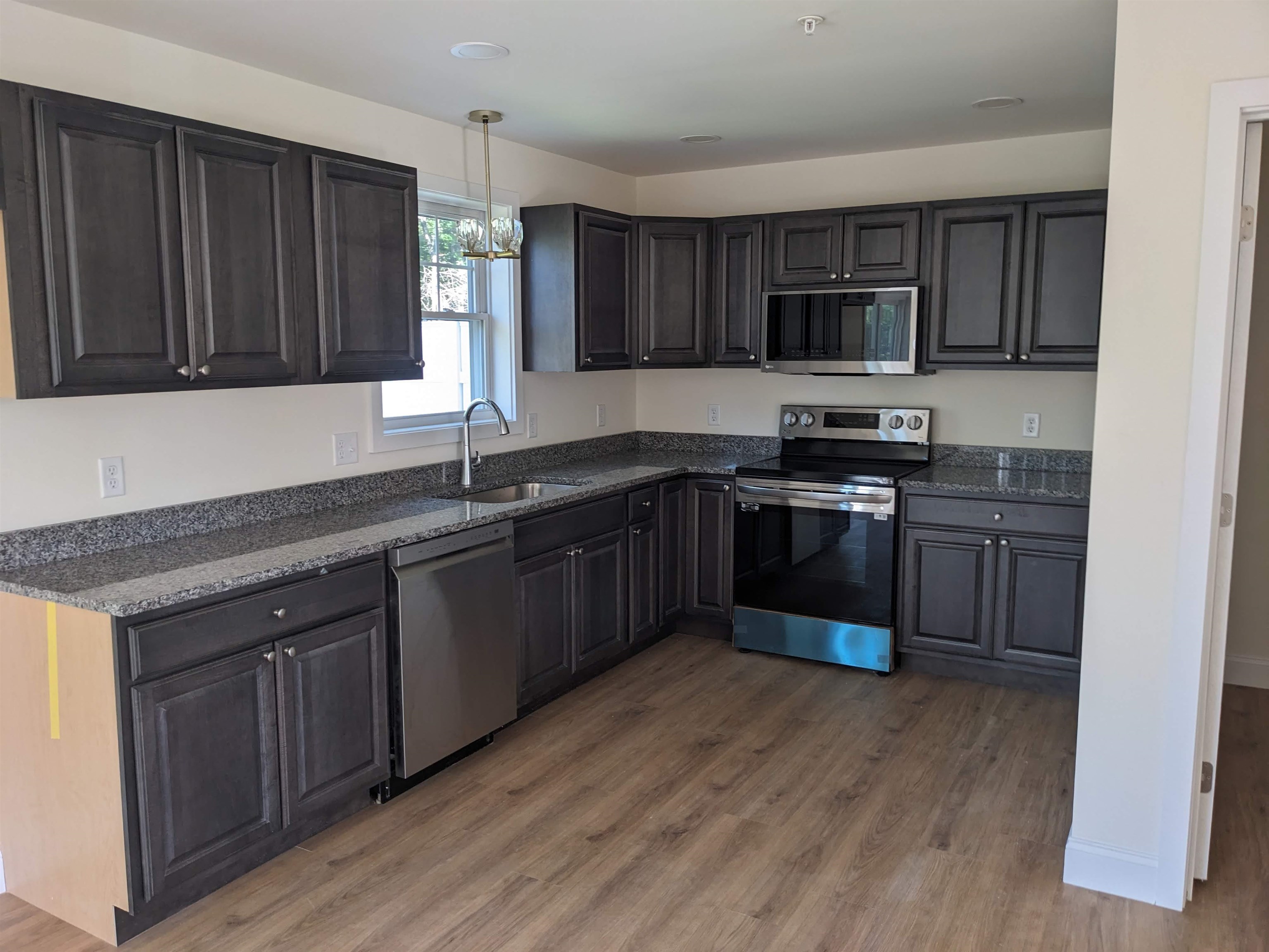 17 B Biggs Avenue, Unit 17B Epping, NH 03042 - Photo 9 of 24