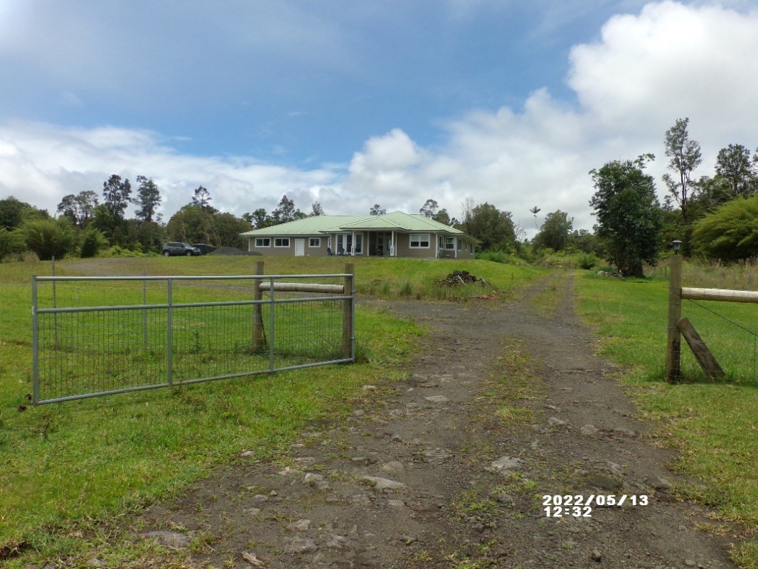 18-4177 North Peck Road Mountain View, HI 96771 - Photo 2 of 24 a view of a field
