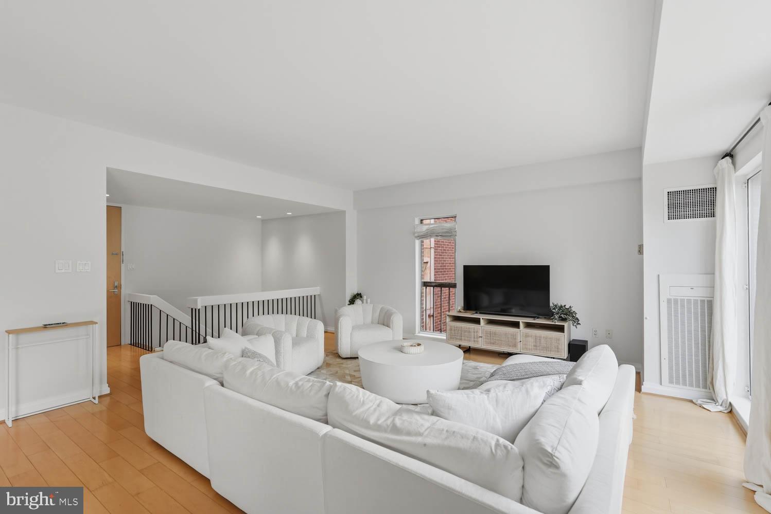 3251 Prospect Street Northwest, Unit 302 Washington, DC 20007 - Photo 3 of 32