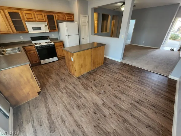 $1,900 | 4009 Yellow Mandarin Avenue, North Las Vegas, NV 89081