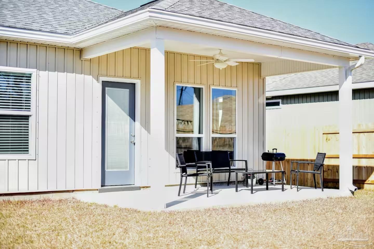 5446 Medina Road Pensacola, FL 32507 - Photo 10 of 11 a view of livingroom with furniture