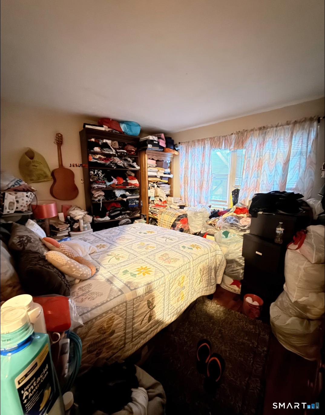 280 Capen Street Hartford, CT 06112 - Photo 8 of 11 a bed room with a bed and a chair