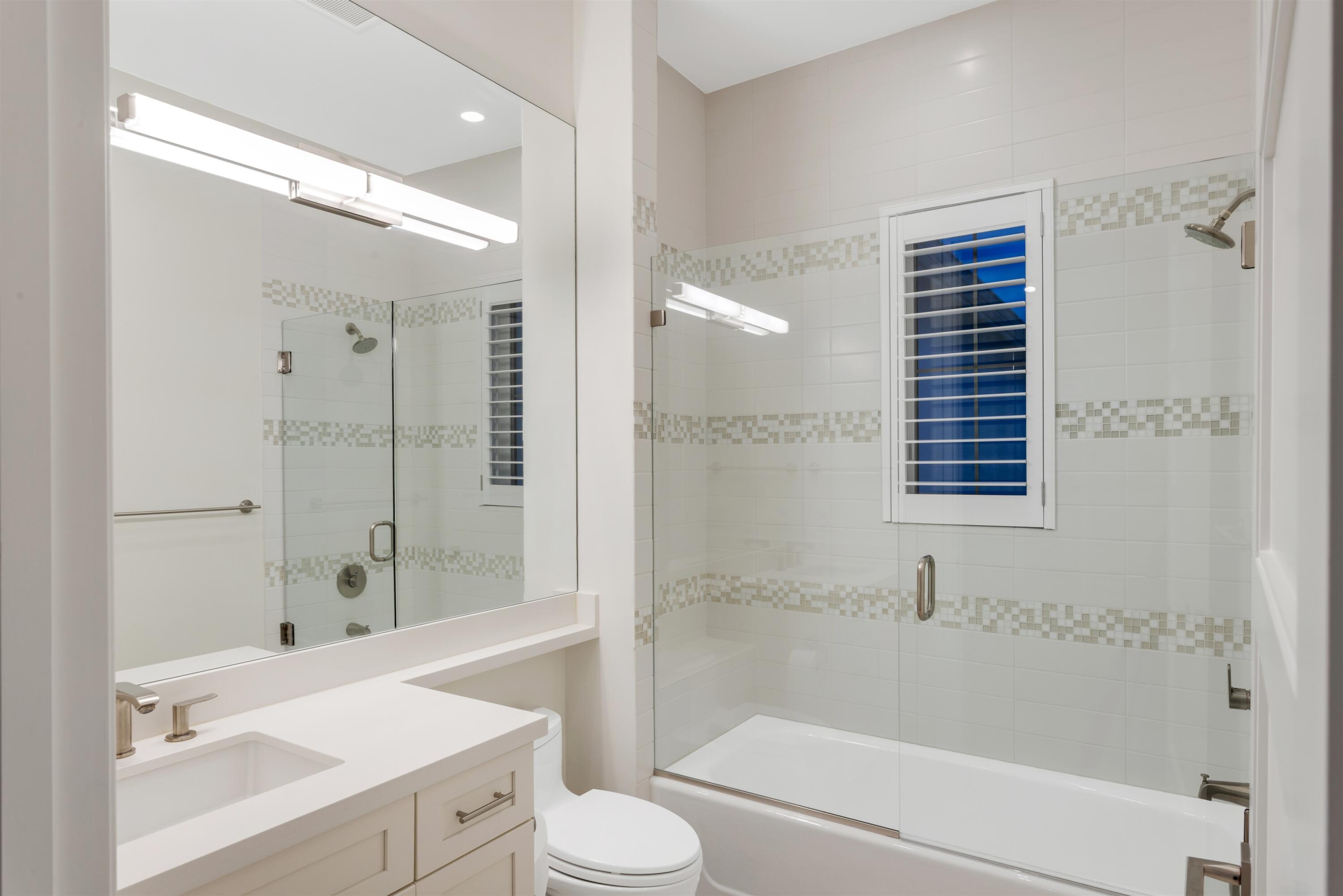 9 Adams Road Ocean Ridge, FL 33435 - Photo 29 of 40 BATHROOM_#_EB