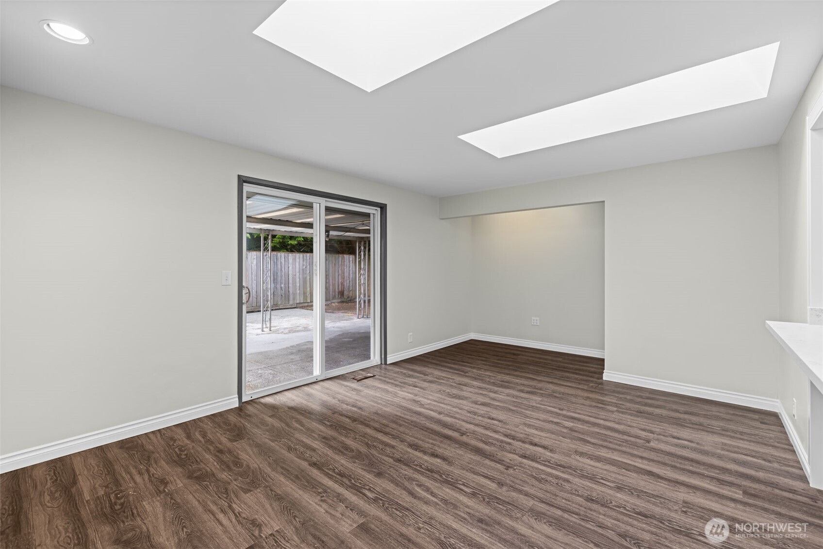 2157 North 122nd Street Seattle, WA 98133 - Photo 19 of 31