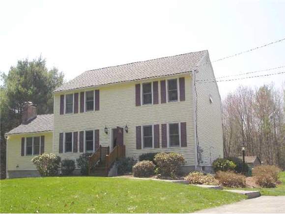 136 Winnicutt Road Stratham, NH 03885 - Photo 1 of 1
