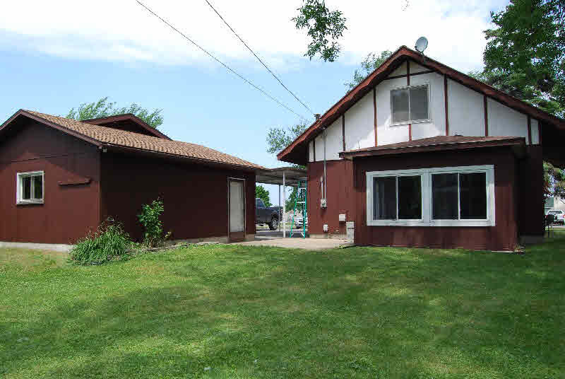 680 Bay Road Bay City, MI 48706 - Photo 2 of 13 Gallery Image 2