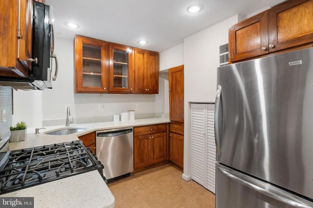 $490,000 | 207 R Street Northwest, Unit 2, Washington, DC 20001