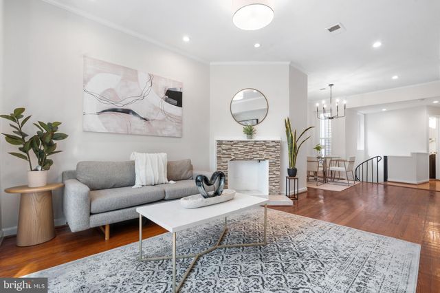 $490,000 | 207 R Street Northwest, Unit 2, Washington, DC 20001