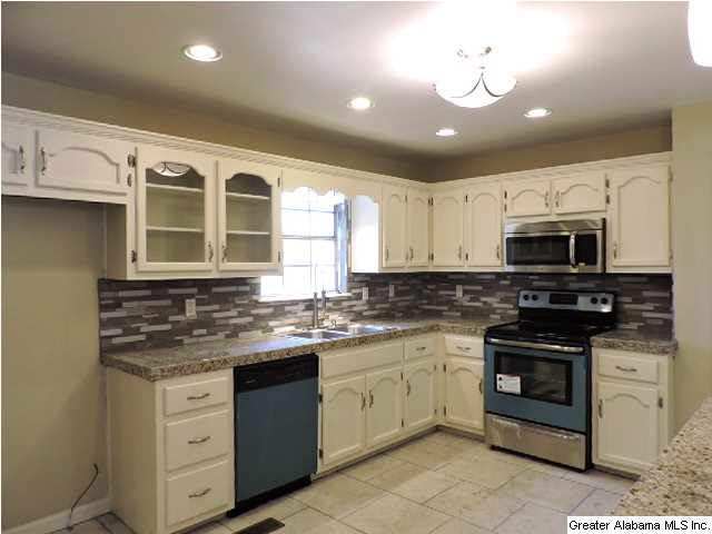 928 Rustic Drive Birmingham, AL 35214 - Photo 9 of 23