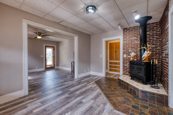 922 9th Avenue Fulton, IL 61252 - Photo 5 of 31