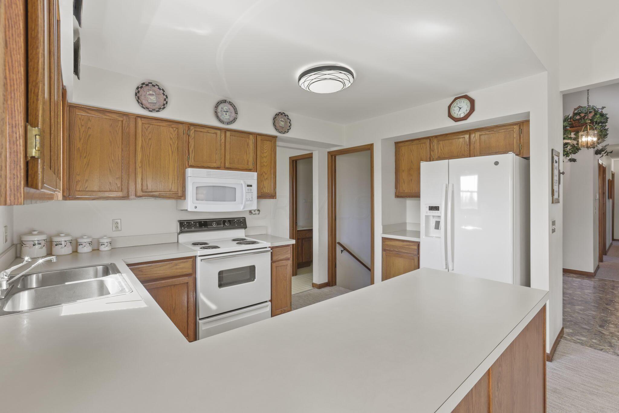 3826 Stemen Road Northwest Baltimore, OH 43105 - Photo 21 of 58 Kitchen