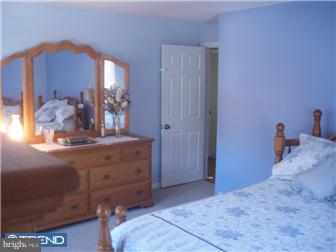 326 Holt Lane Springfield, PA 19064 - Photo 7 of 12 Bedroom - Main