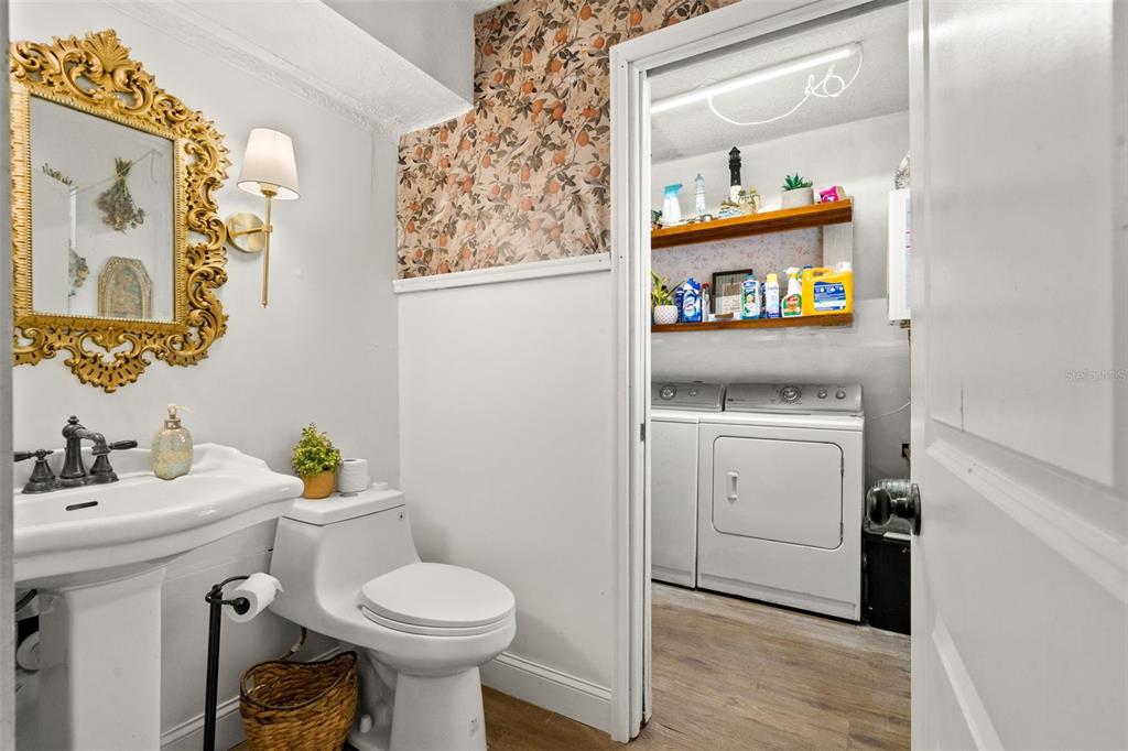 6271 Colony Circle Weeki Wachee, FL 34607 - Photo 34 of 60 a bathroom with a sink toilet and a tub