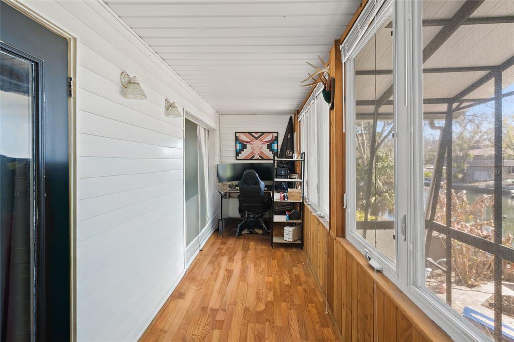 6271 Colony Circle Weeki Wachee, FL 34607 - Photo 36 of 60 a very nice looking room with a large window